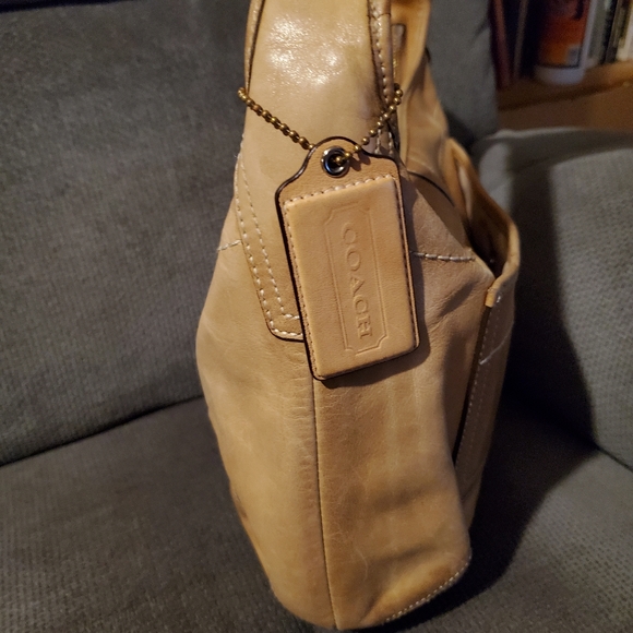 Coach Ergo hobo bag in tan - Picture 5 of 10